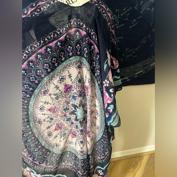 Woven Heart kimono - Picture 3 of 6